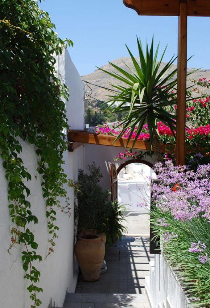 Maris Lindos Suites & Apartments Exterior foto